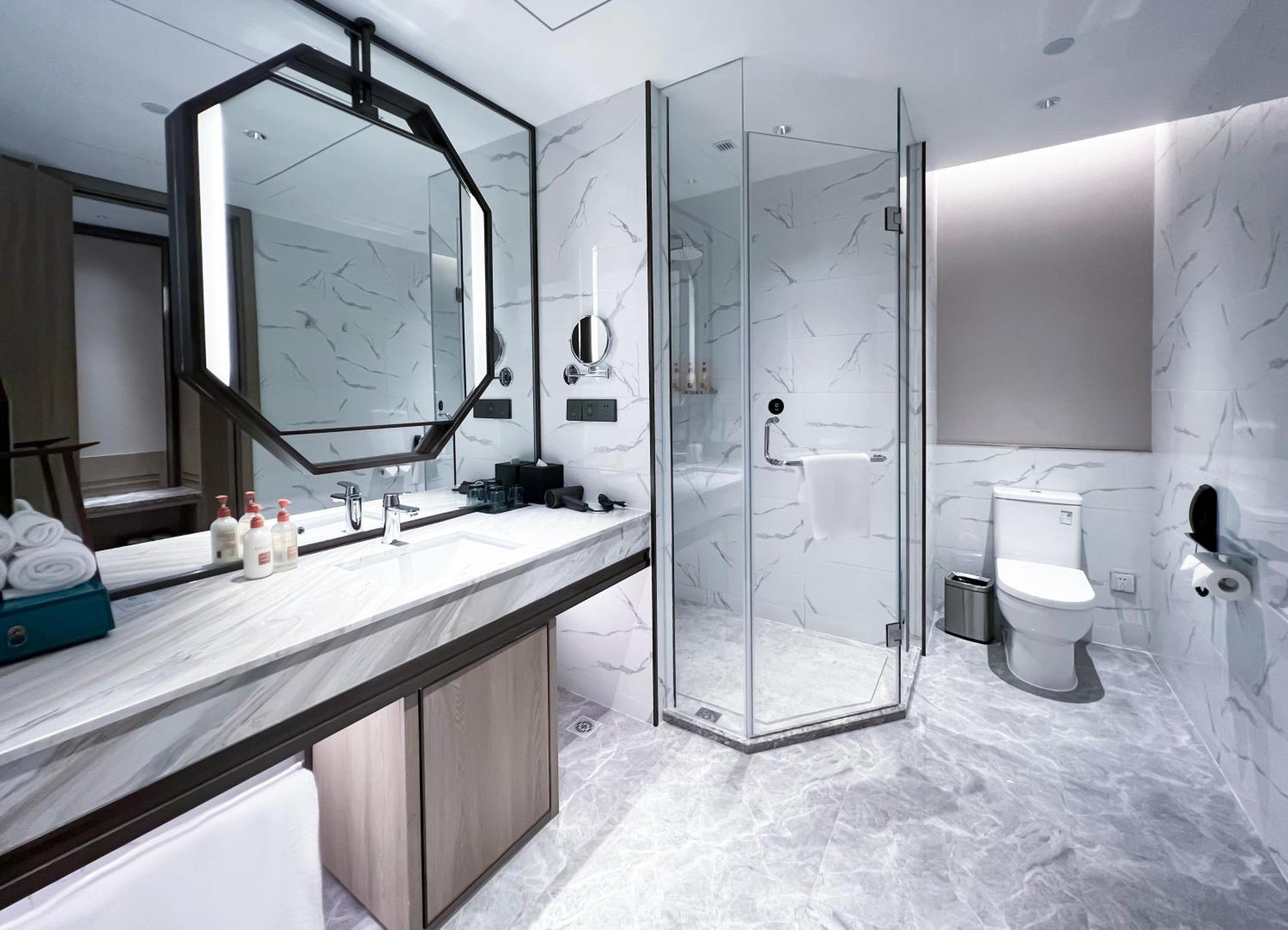 Crowne Plaza Hangzhou Linping By Ihg Extérieur photo